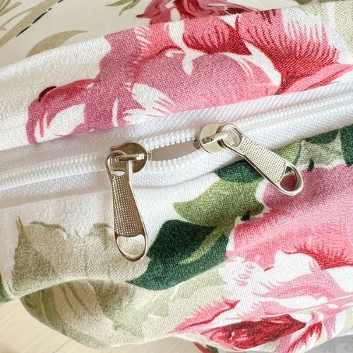 King size 6-piece  duvet cover set rose print with green leaves.